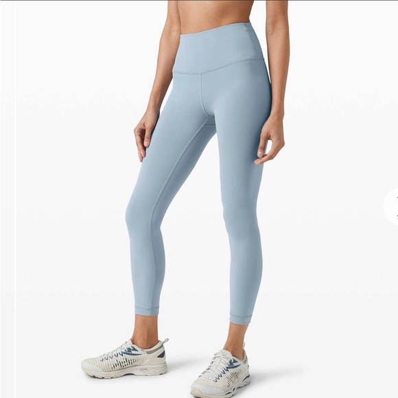 LULULEMON BNWT Wunder Train Legging, contour fit, size 6, 25 inch in chambray 🩵 - Picture 1 of 3